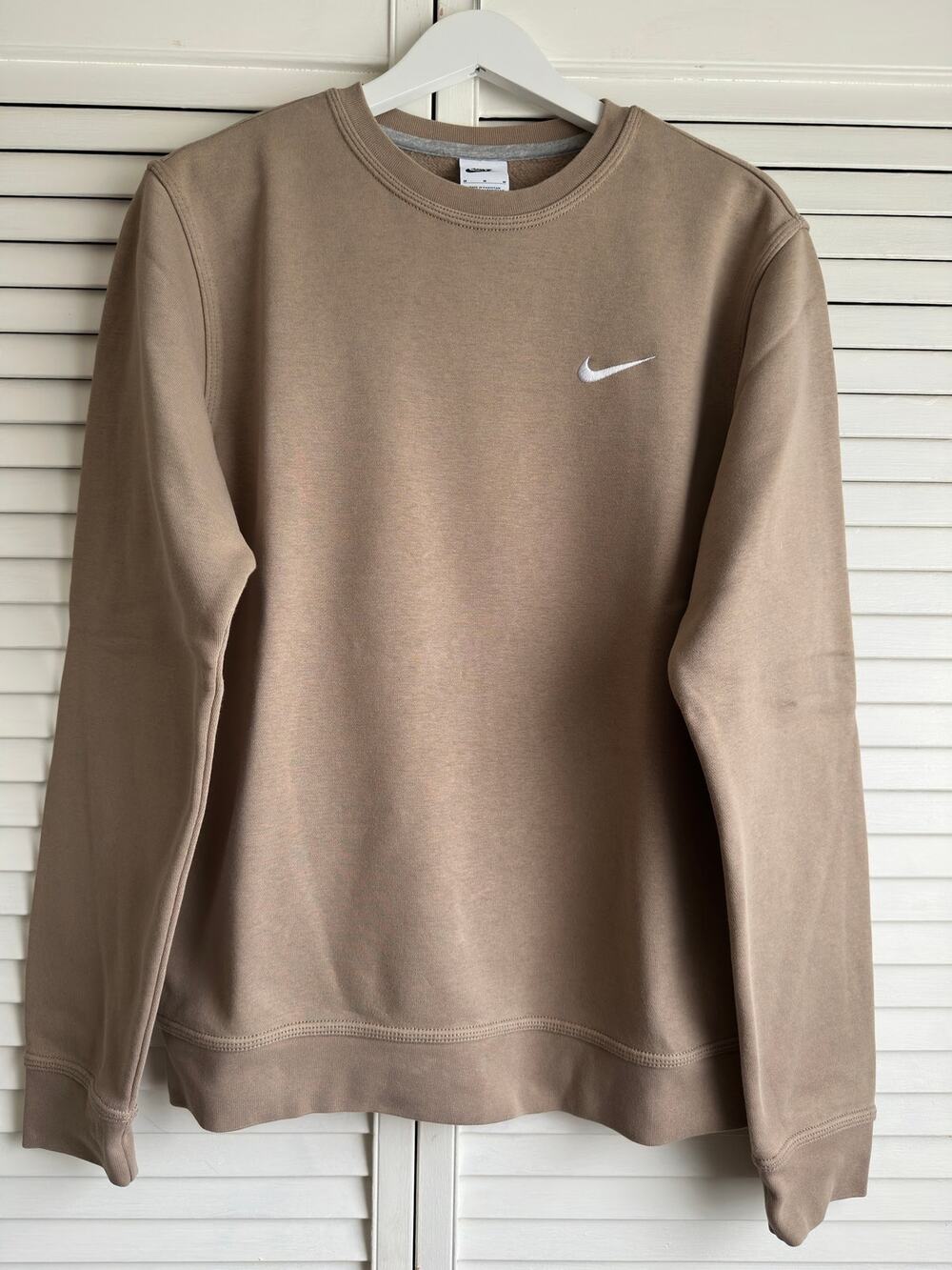 Nike Men Crewneck Sweatshirt Tan Khaki Beige Embroidered Small Swoosh Size M